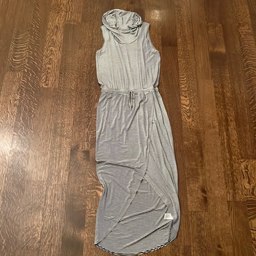 Black and White stripped maxi dress size M